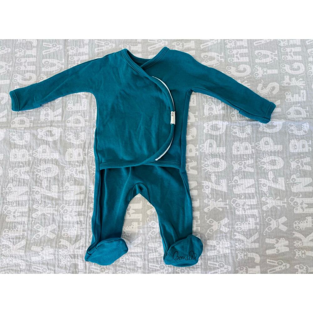 Bonzie 
skin to skin romper size 0 to 3 months